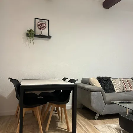 Cozy Centre - Plaza Nemausus 님