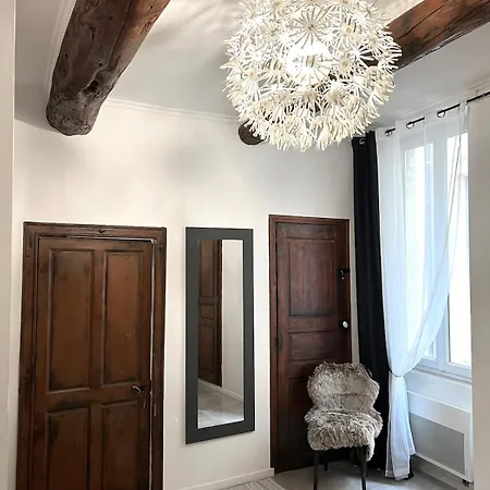 Appartamento Cozy Centre - Plaza Nemausus *